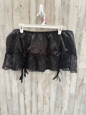Cacique Black Lace Garter Slip Skirt Lingerie Size 26/28 Plus Size Y2K Sexy